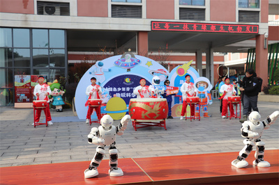 綠島少年尋龍記 宜昌市青島路小學趣玩科學秀競賽點燃創(chuàng)新火花