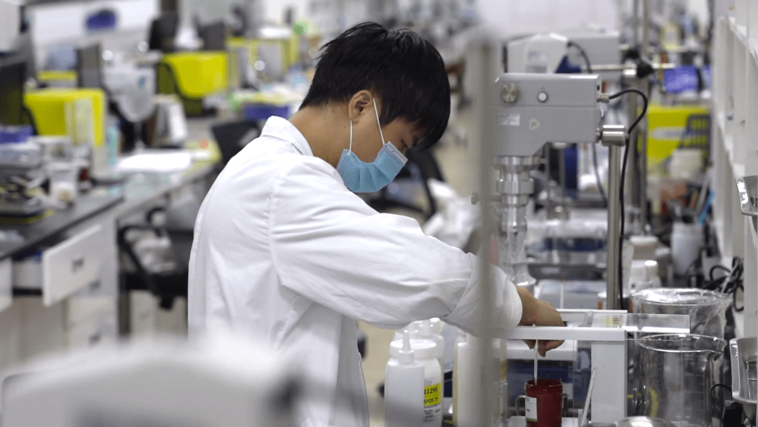 科絲美詩榮膺中國創(chuàng)新挑戰(zhàn)賽“最佳開放式創(chuàng)新企業(yè)”獎(jiǎng)，引領(lǐng)化妝品技術(shù)開發(fā)新浪潮